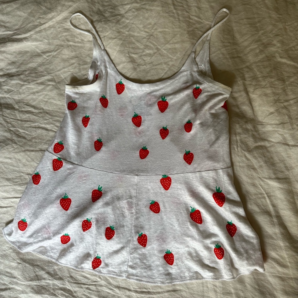 Strawberry Top
